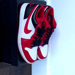 Air Jordan 1 Low ( Red, Black, White)